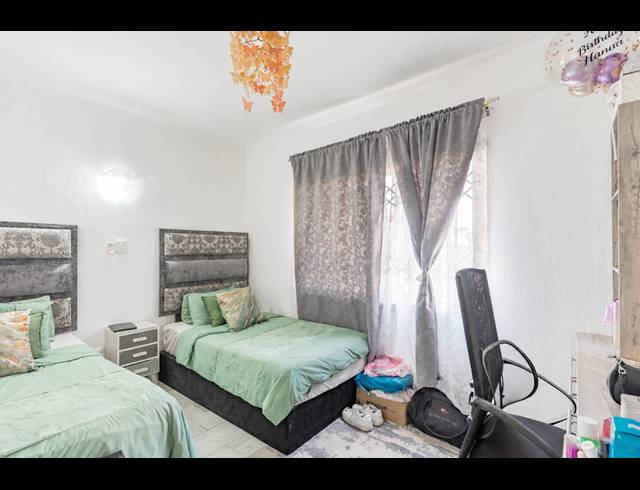 4 BEDROOM TOWNHOUSE FOR SALE IN MUSGRAVE